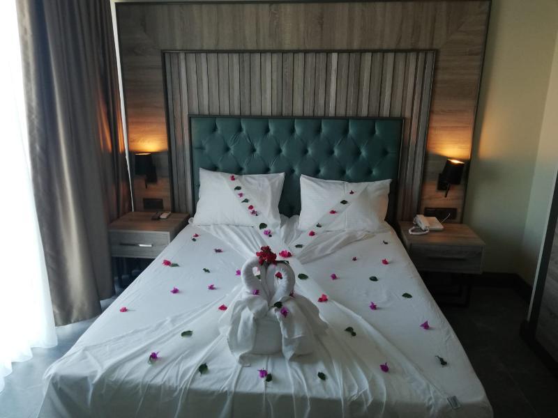 Rodinn Park Hotel Анталья Экстерьер фото